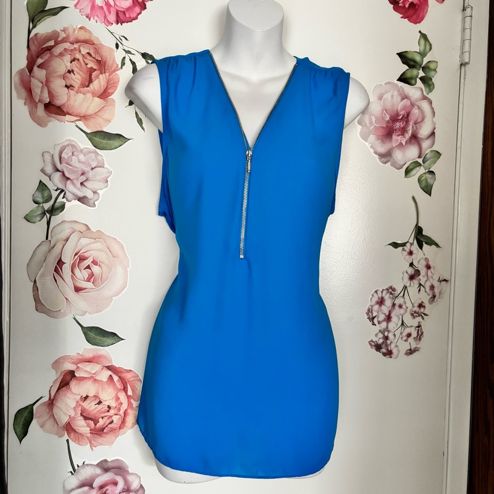 INC International Concepts Blue Sleeveless Fitted Top